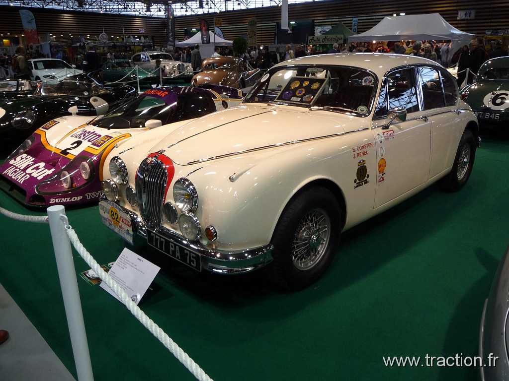 2011_epoquauto (160).jpg - 05/11/2011 - 69000 LYON - EPOQU'AUTO - 33ème Salon International Autos & Motos Anciennes - JAGUAR - XJ 220 - 1992 JAGUAR - MARK II - 1962